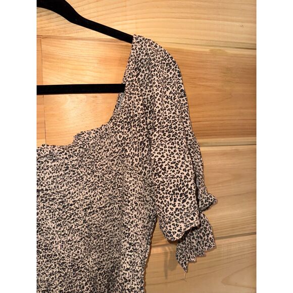 Women's Stretch Short Sleeve Cheetah Print Mini Dress - Picture 2 of 4
